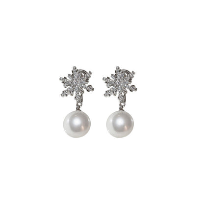Beautiful Pearl Earring with Unique Style