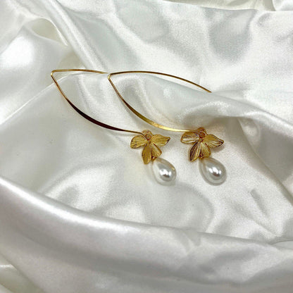 Delicate Artisan Pearl Earring
