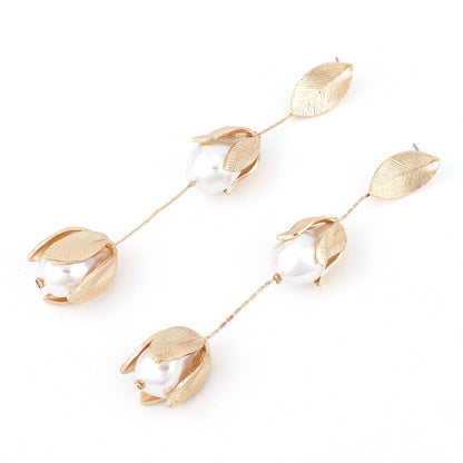 Romantic Pearl Earring for Special Moments
