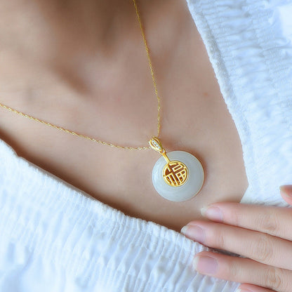 Beautiful Gold Necklace with Unique Style
