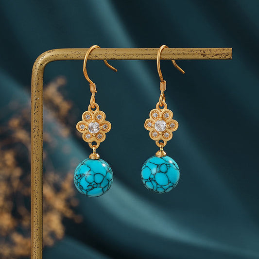 Romantic Gold Earring for Special Moments