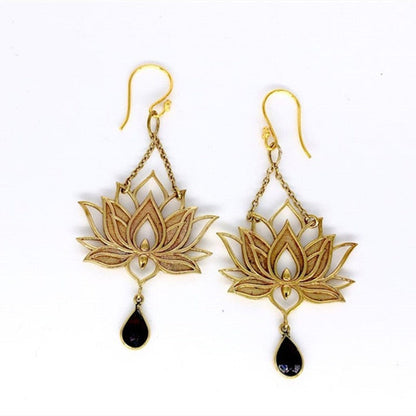 Beautiful Gold Earring with Unique Style