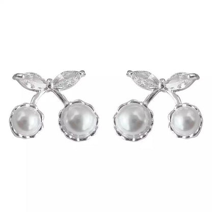 Romantic Pearl Earring for Special Moments