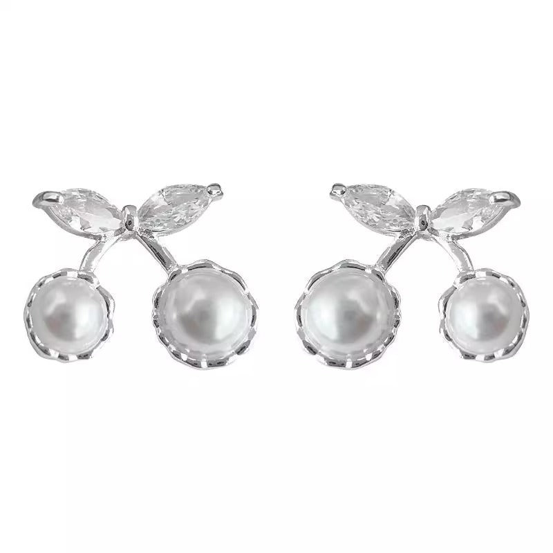 Romantic Pearl Earring for Special Moments