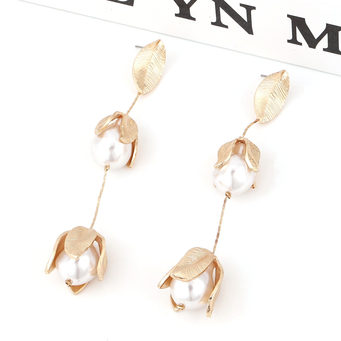 Romantic Pearl Earring for Special Moments