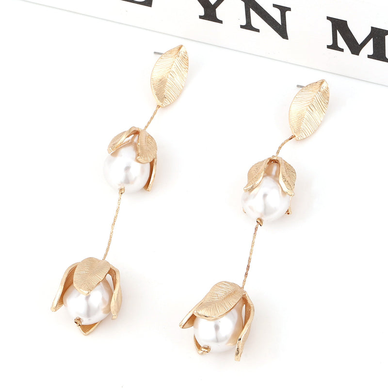 Romantic Pearl Earring for Special Moments