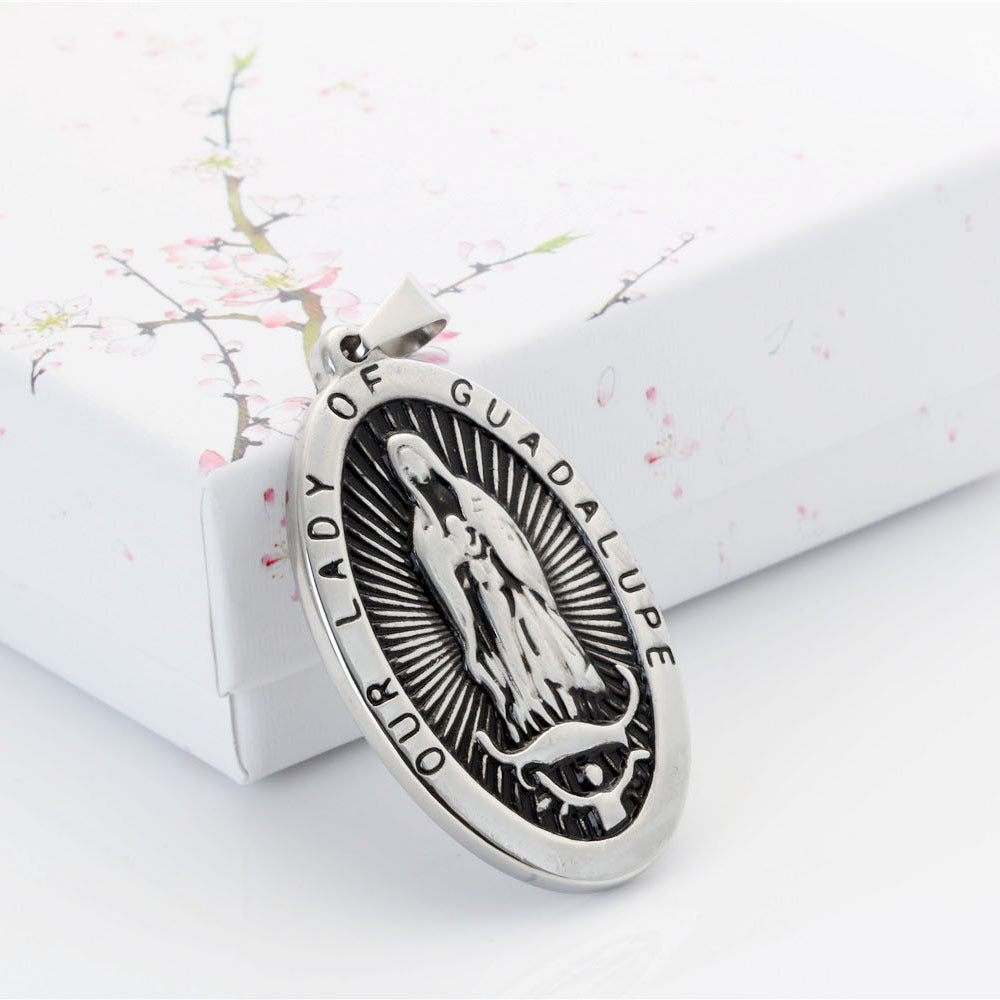 Charming Necklace for Any Occasion