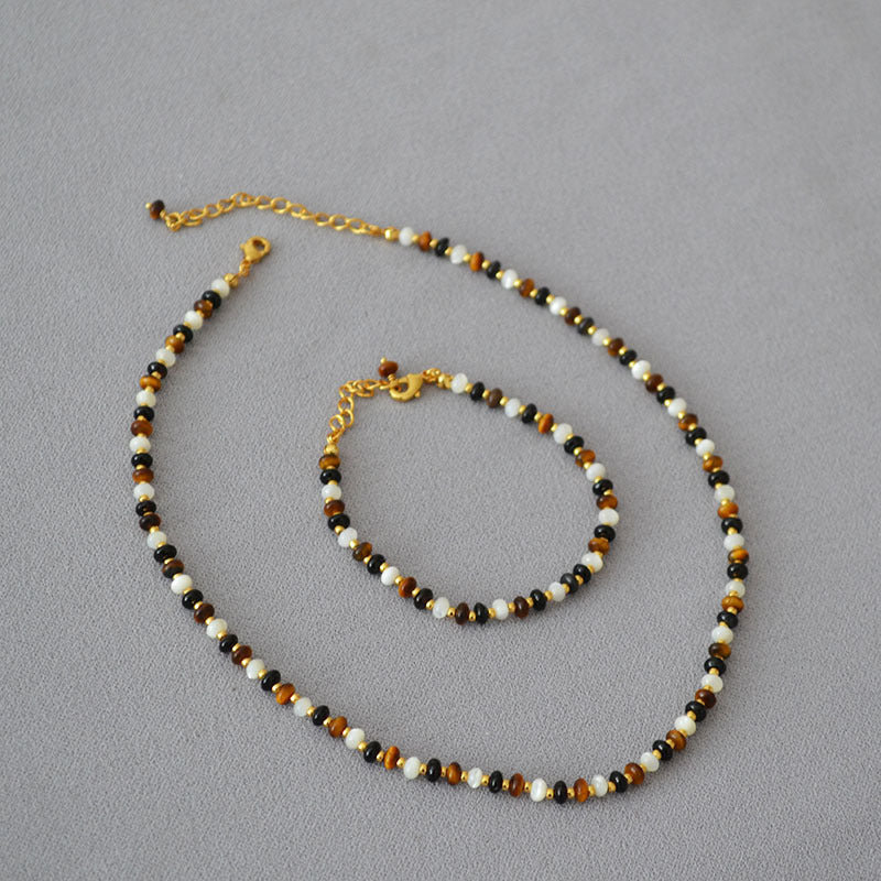 Beautiful Pearl Necklace with Unique Style