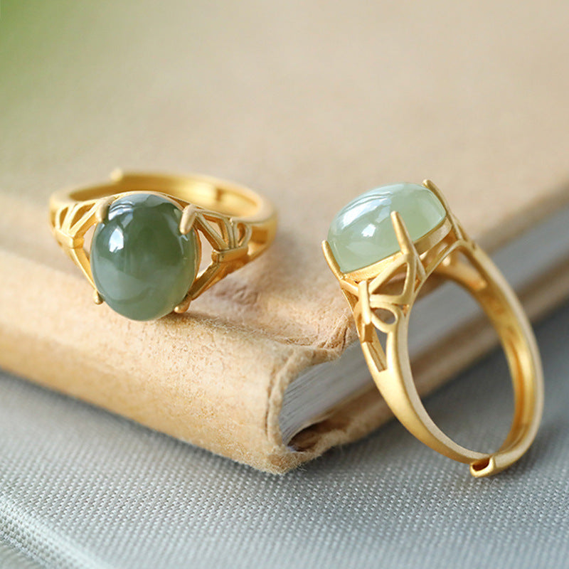 Classic Gold Ring with Timeless Appeal