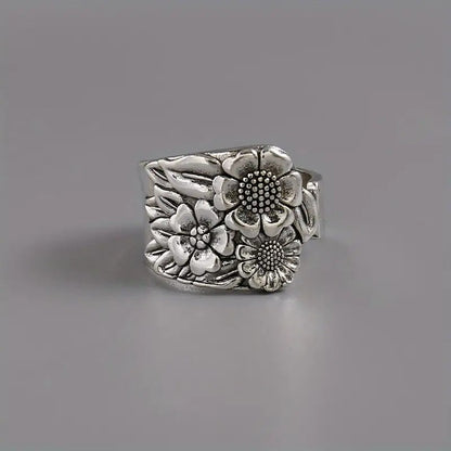 Classic Ring with Timeless Appeal