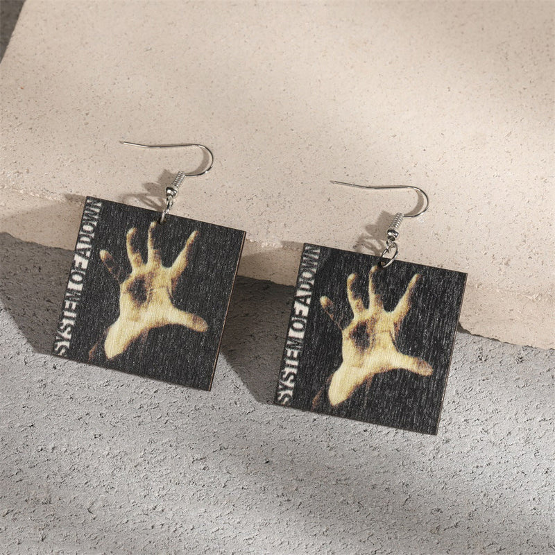 Charming Earring for Any Occasion