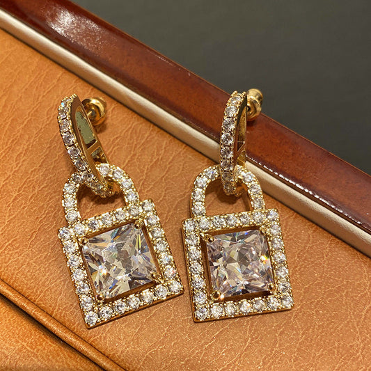 Elegant Earring for Every Occasion