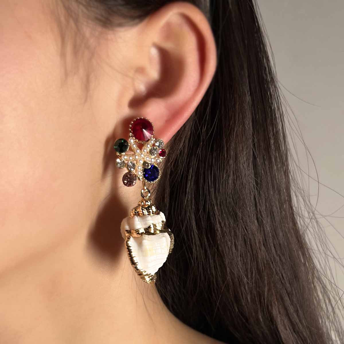Beautiful Pearl Earring with Unique Style