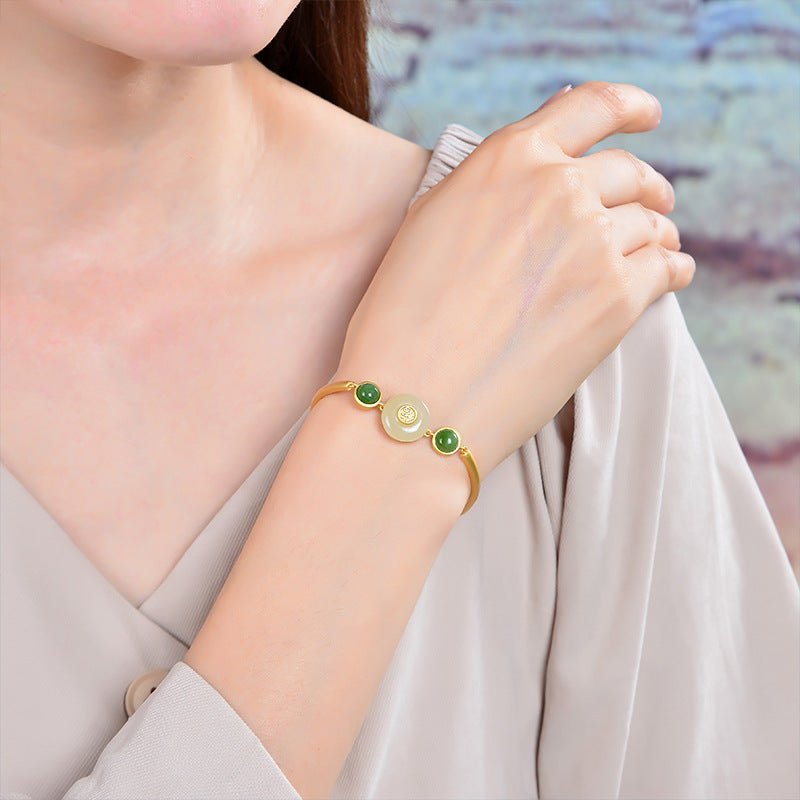 Beautiful Silver Bracelet with Unique Style