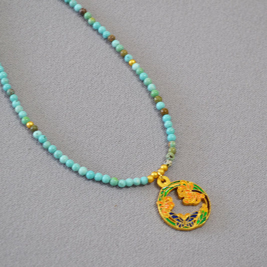 Classic Gold Necklace with Timeless Appeal