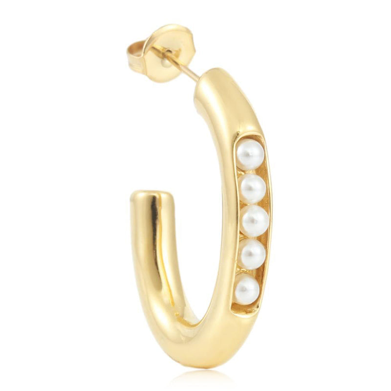 Romantic Gold Earring for Special Moments
