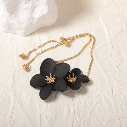 Classic Necklace with Timeless Appeal