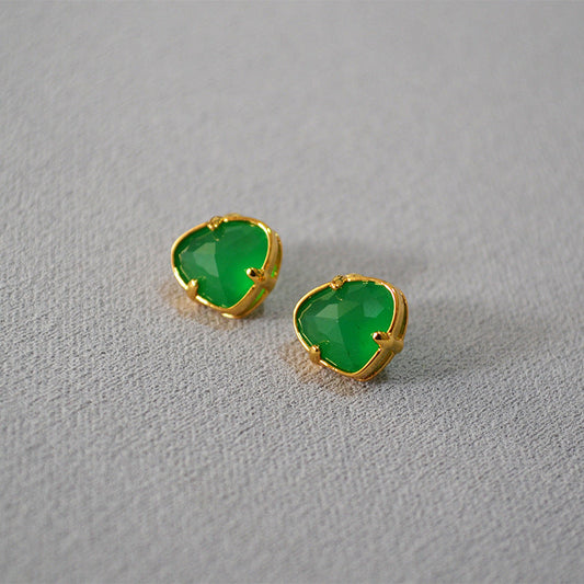 Classic Gold Earring with Timeless Appeal