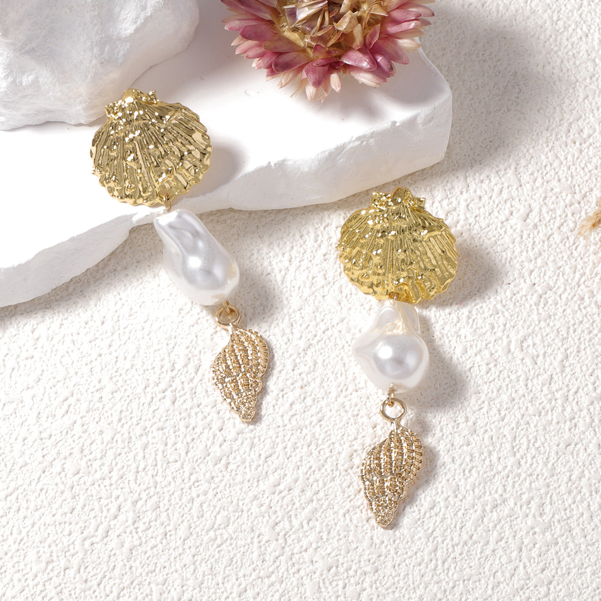 Romantic Pearl Earring for Special Moments