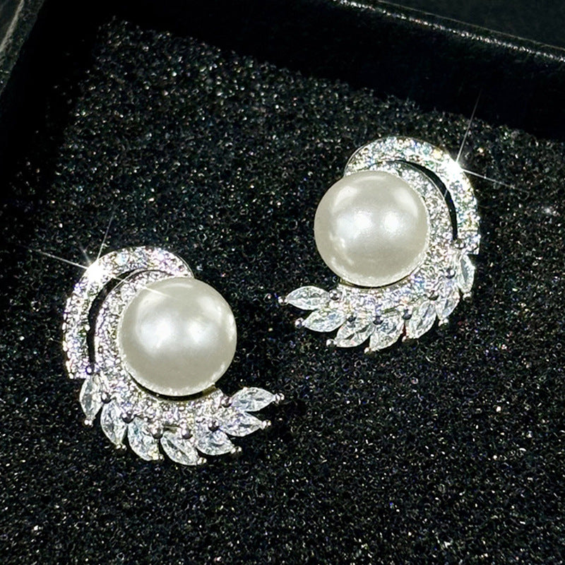 Stunning Pearl Earring for Daily Wear