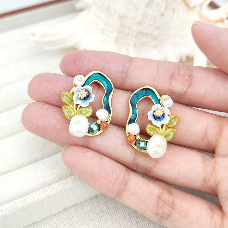 Romantic Pearl Earring for Special Moments