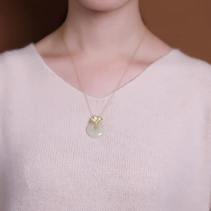Beautiful Gold Necklace with Unique Style