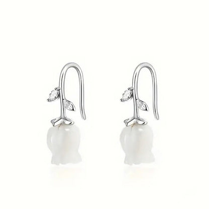 Charming Piece for Any Occasion