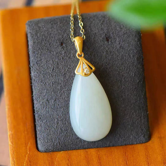 Classic Gold Necklace with Timeless Appeal