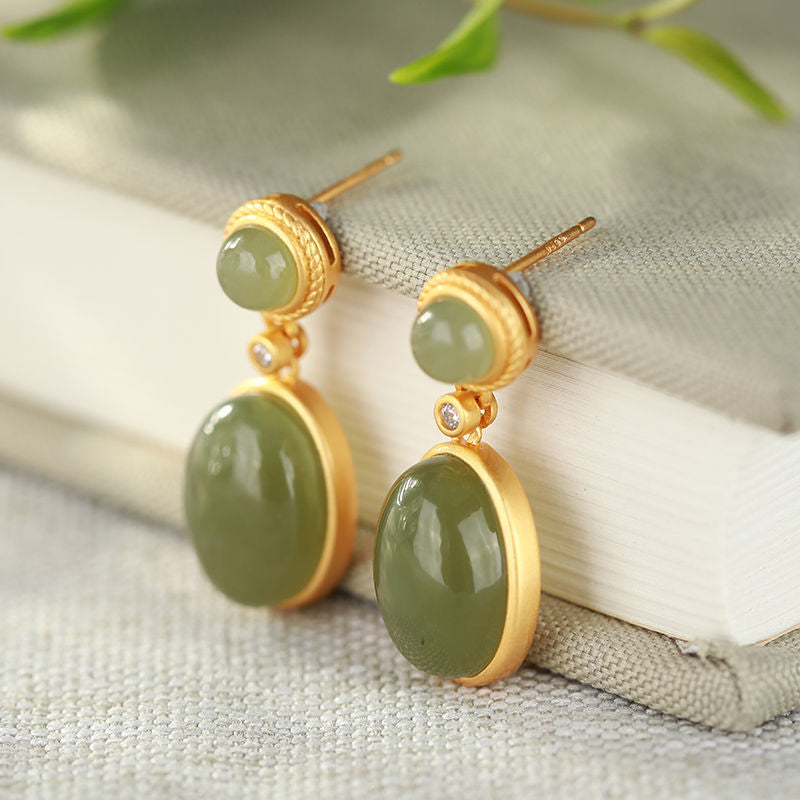 Romantic Silver Earring for Special Moments