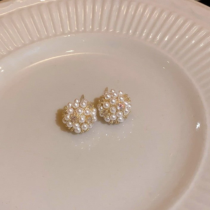 Beautiful Pearl Earring with Unique Style