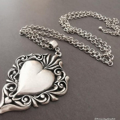 Stunning Necklace for Daily Wear