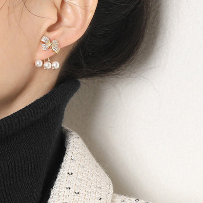 Stunning Pearl Earring for Daily Wear