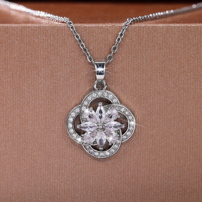 Beautiful Gold Necklace with Unique Style