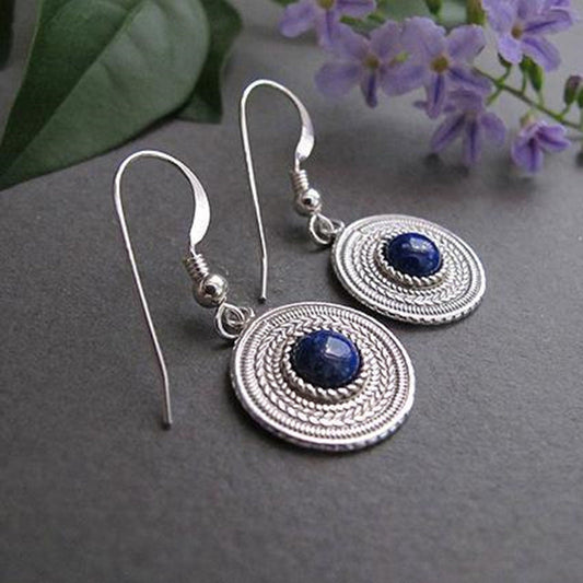 Charming Silver Earring for Any Occasion