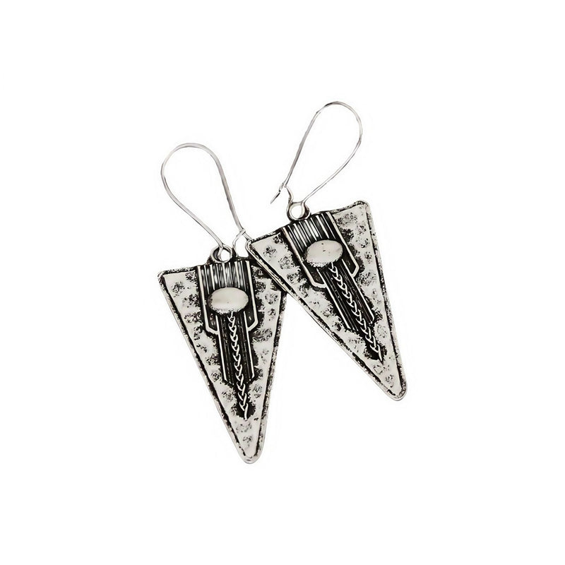 Charming Piece for Any Occasion