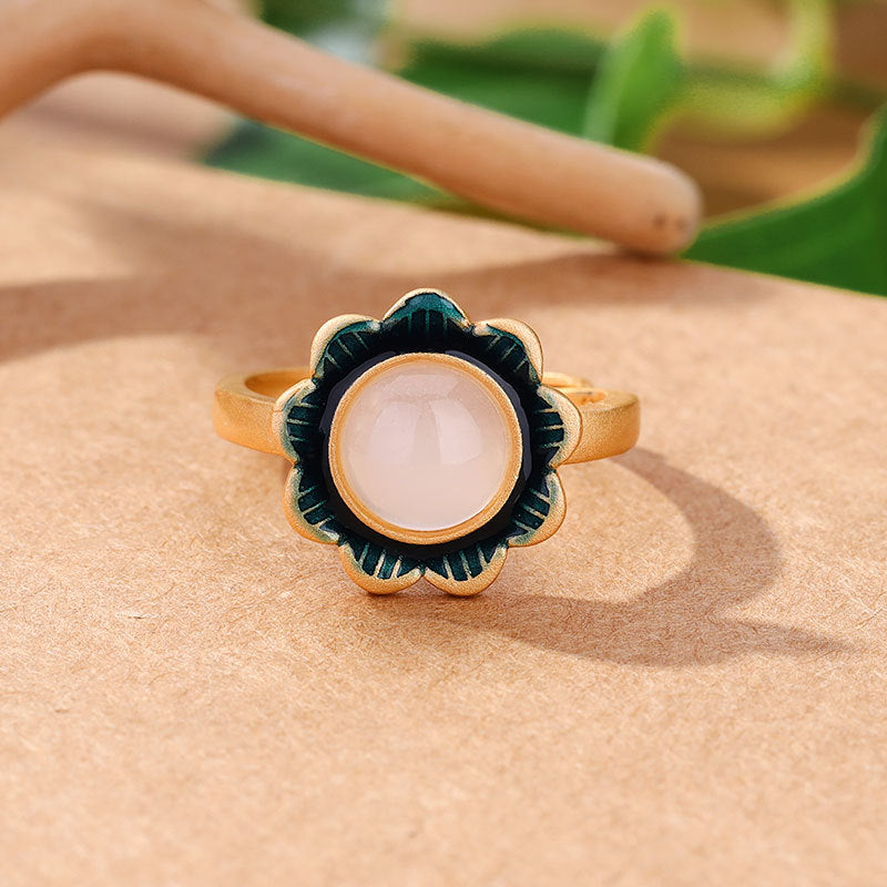 Classic Ring with Timeless Appeal