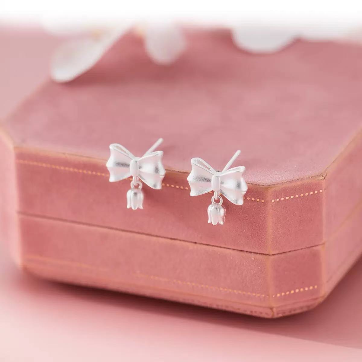 Elegant Earring for Every Occasion