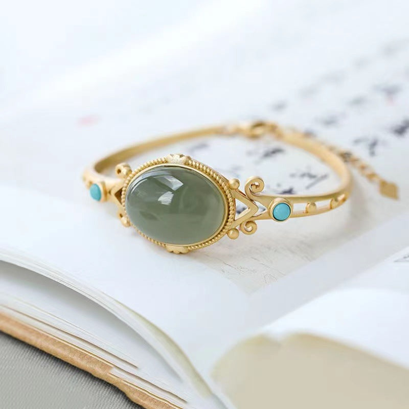 Stunning Gold Bracelet for Daily Wear