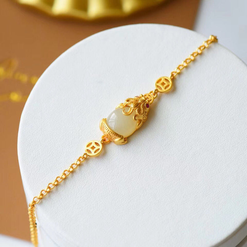 Stunning Gold Bracelet for Daily Wear