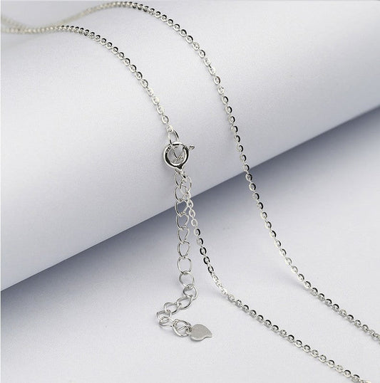 Classic Silver Necklace with Timeless Appeal
