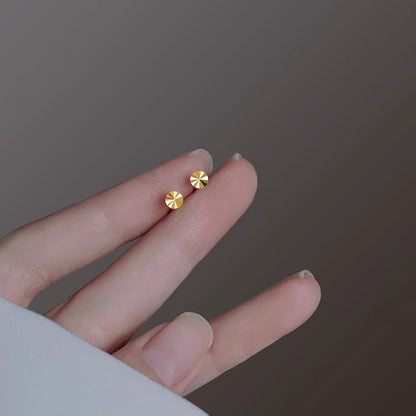 Beautiful Gold Earring with Unique Style