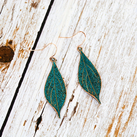 Charming Gold Earring for Any Occasion