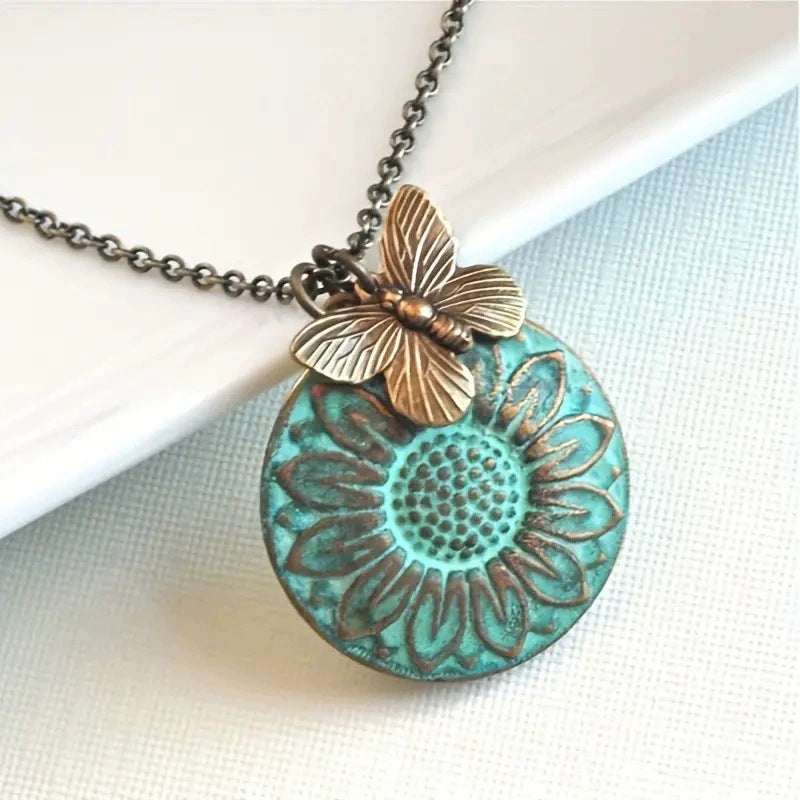 Stunning Necklace for Daily Wear