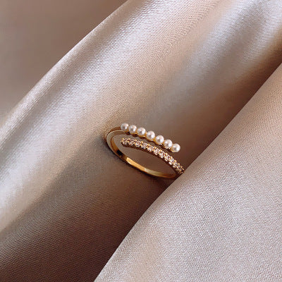 Classic Pearl Ring with Timeless Appeal