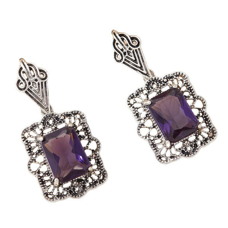 Classic Earring with Timeless Appeal