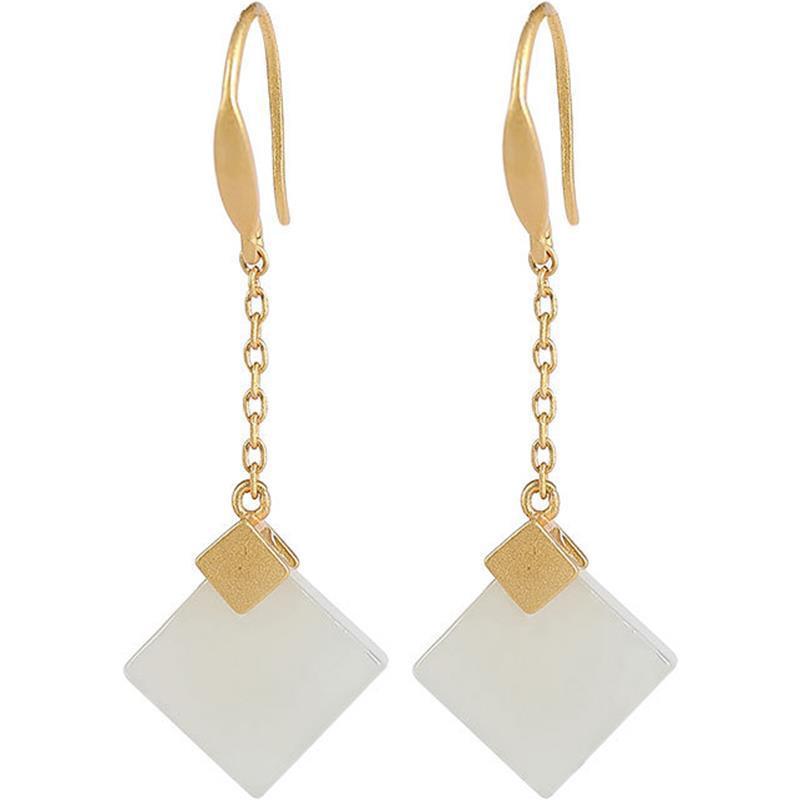Romantic Silver Earring for Special Moments
