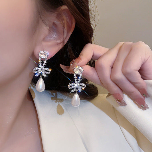 Classic Pearl Earring with Timeless Appeal