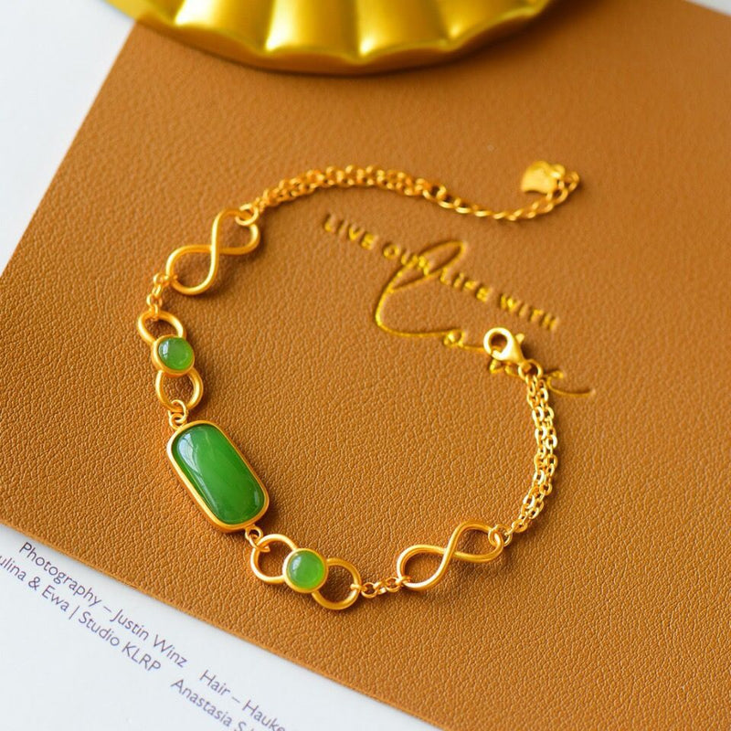 Romantic Gold Bracelet for Special Moments