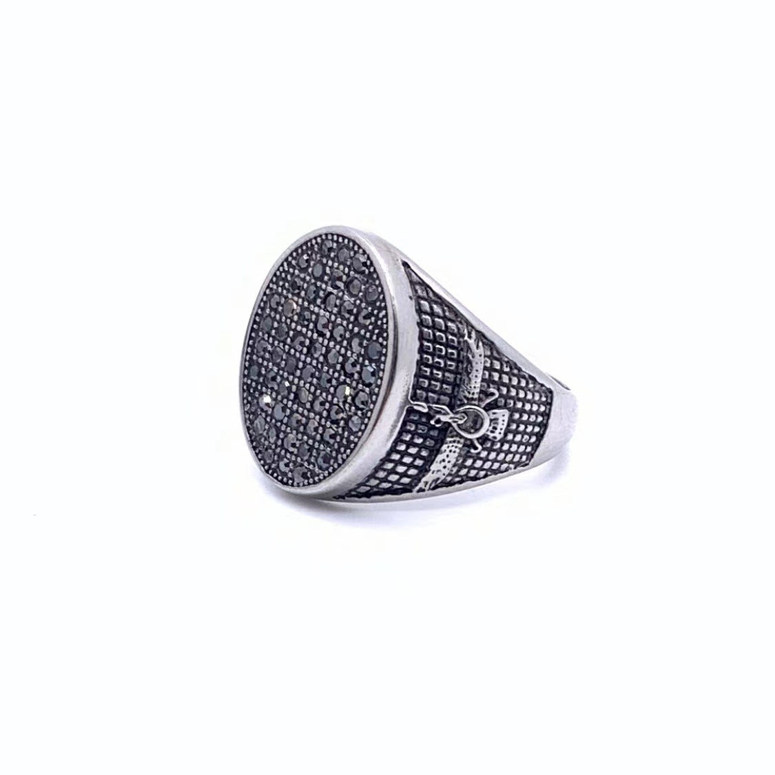 Elegant Ring for Every Occasion