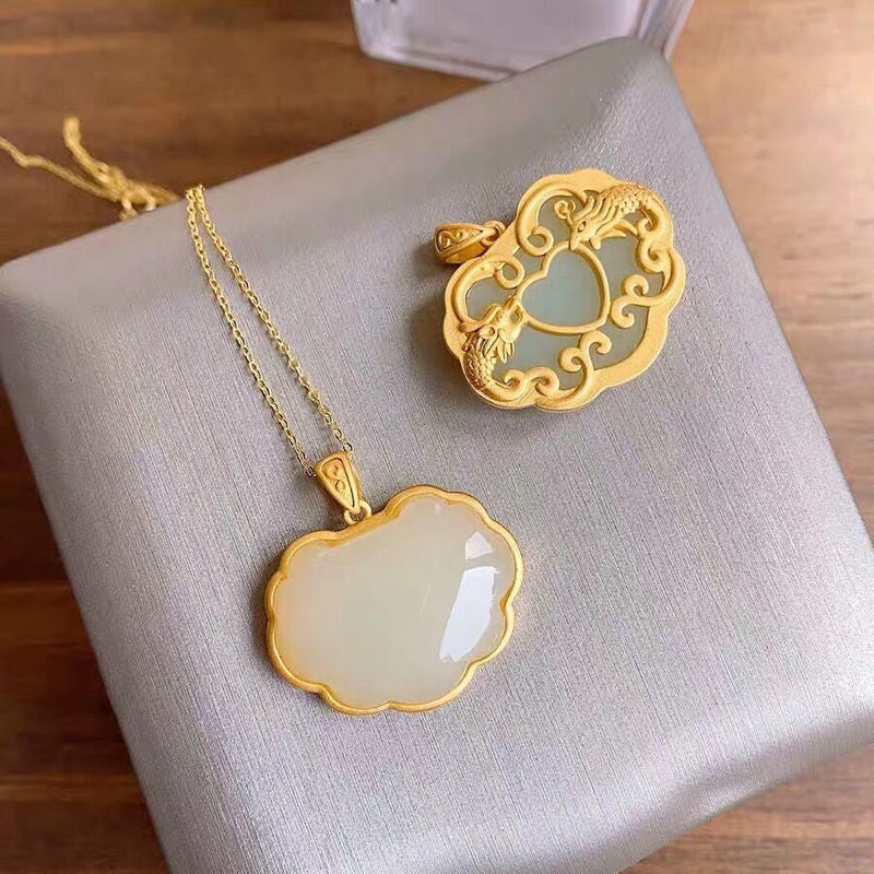 Beautiful Gold Necklace with Unique Style